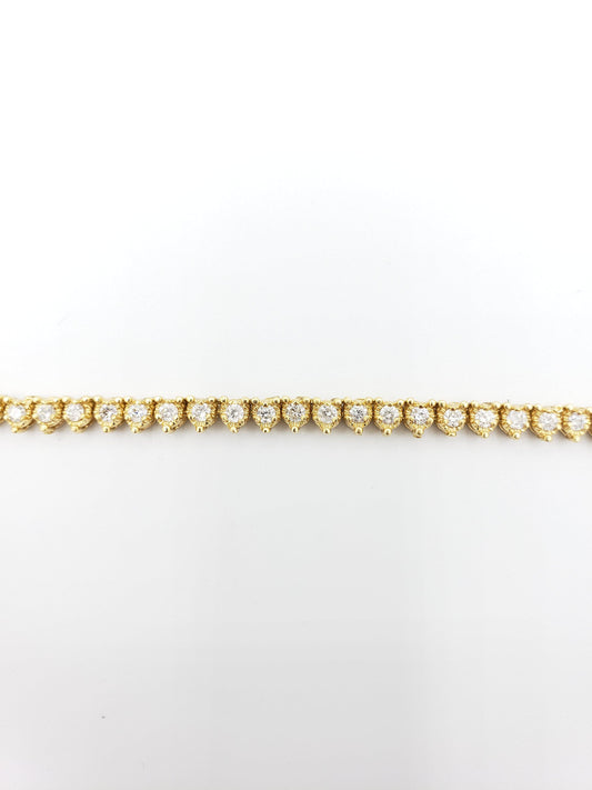 14K Gold- Diamond Pointer Tennis Chain 40.3 Grams